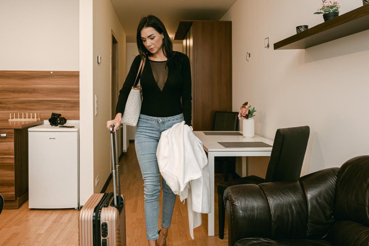 Flora Cozy Apartment Μπρατισλάβα Εξωτερικό φωτογραφία