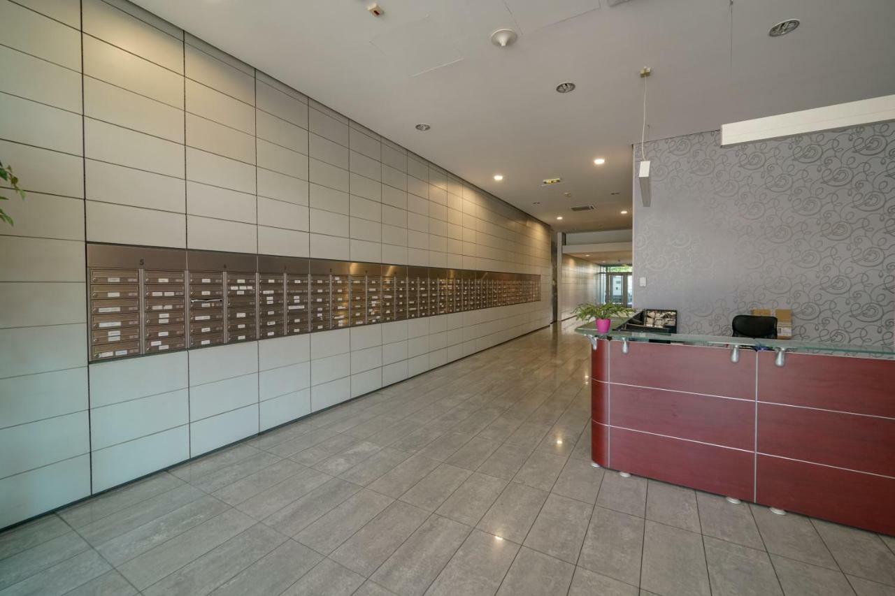 Flora Cozy Apartment Μπρατισλάβα Εξωτερικό φωτογραφία